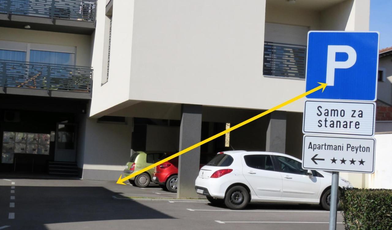 Apartmani Peyton สลาวอนสกีบรอด ภายนอก รูปภาพ
