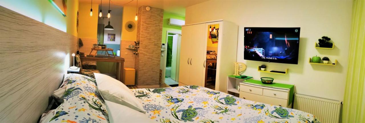 Apartmani Peyton สลาวอนสกีบรอด ภายนอก รูปภาพ