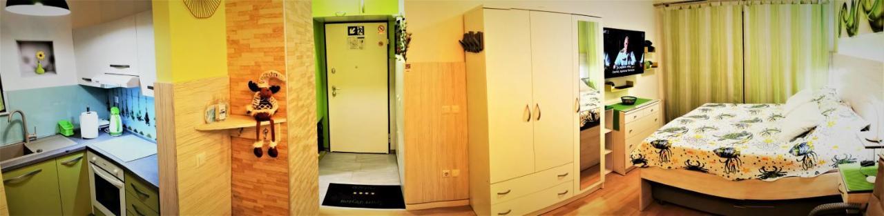 Apartmani Peyton สลาวอนสกีบรอด ภายนอก รูปภาพ